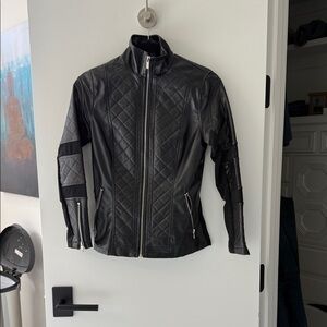 BuffBunny Black Quilted Women’s Jacket